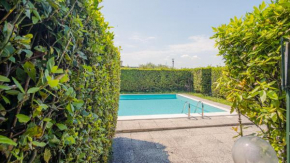 The House in the Vineyard - Italian Homing
